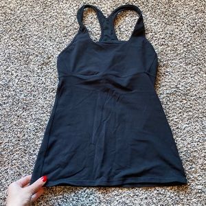 Black Lululemon tank